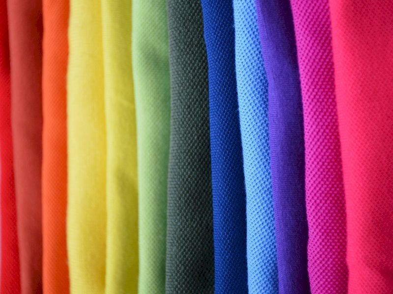 Tissus colorés pour teinture